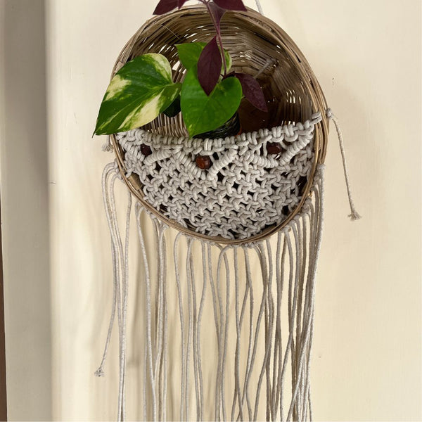 Boho macrame plant hanger pattern  - Handcrafted Entry Décor.